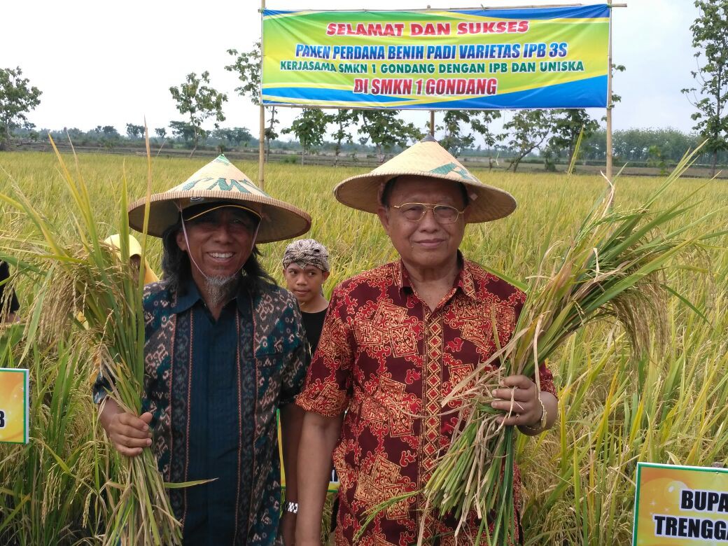 Bukti Kerjasama UNISKA Kediri dengan IPB Bogor dan SMKN I Gondang Nganjuk